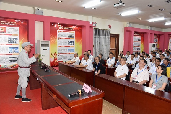 電池針刺擠壓試驗機特點介紹 電池針刺擠壓試驗機特點介紹